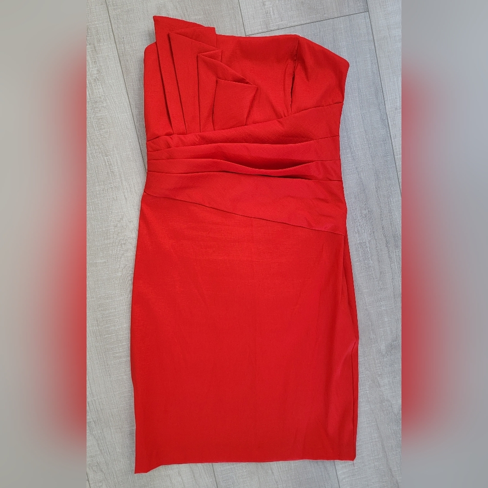 Betsy & Adam | Strapless cocktail dress in red, size 8